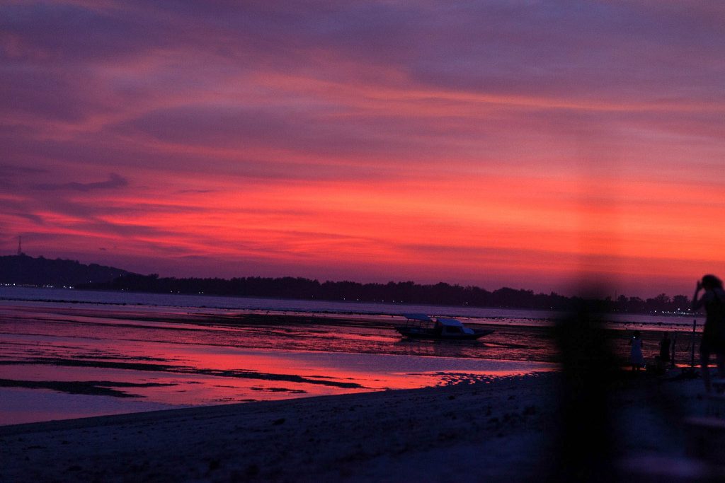 Sonnenuntergang Mowie's Bar